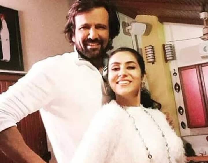 बॉलीवुड एक्टर केके मेनन इंडस्ट्री के दिग्गज अभिनेता हैं. के के मेनन फिल्म गुलाल, हैदर, ब्लैक फ्राइडे, सिंह इज ब्लिंग जैसी फिल्मों में अपने शानदार अभिनय का लोह मनवा चुके हैं. इसके अलावा मेनन डिजिटल पर भी अपने शानदार अभिनय करते नजर आ चुके हैं. वहीं मेनन की पत्नी निवेदिता छोटे पर्दे की जानी-मानी अभिनेत्री हैं.