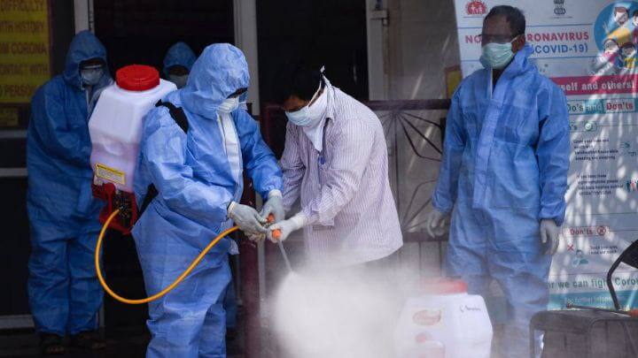 Corona infected 347 people in one day, 4 deaths today திருச்சி: ஒரேநாளில் 347 பேருக்கு கொரோனா தொற்று: 4 பேர் உயிரிழப்பு