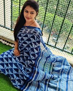 Actress Rakshita| பொட்டு வைத்த ஒரு வட்ட நிலா...நடிகை ரக்‌ஷிதாவின் லேட்டஸ்ட் க்ளிக்ஸ் !