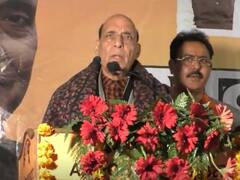 UP Election: अखिलेश यादव की 'लाल पोटली' पर राजनाथ सिंह का तंज, बताया क्यों सपा नेता ने इसे हाथों में उठाया