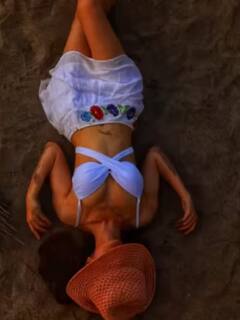 Sanjeeda Sheikh Photos: रेत से लिपटा दिखा Sanjeeda Sheikh का सुनहरा बदन, एक्ट्रेस की अदाओं ने मोह लिया फैंस का भी मन!