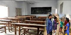 West Bengal School Reopen: শুনশান ক্লাসরুম, পড়ুয়াদের ফেরাতে দুয়ারে হাজির শিক্ষকরা