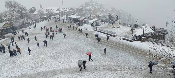 ਵਿਭਾਗ ਨੇ ਅਗਲੇ 24 ਘੰਟਿਆਂ ਲਈ ਯੈਲੋ ਅਲਰਟ ਜਾਰੀ ਕੀਤਾ ਹੈ ਤੇ ਇਸ ਦੇ ਨਾਲ ਹੀ ਸੈਲਾਨੀਆਂ ਨੂੰ ਸੰਵੇਦਨਸ਼ੀਲ ਥਾਵਾਂ 'ਤੇ ਜਾਣ ਦੀ ਮਨਾਹੀ ਕੀਤੀ ਹੈ।