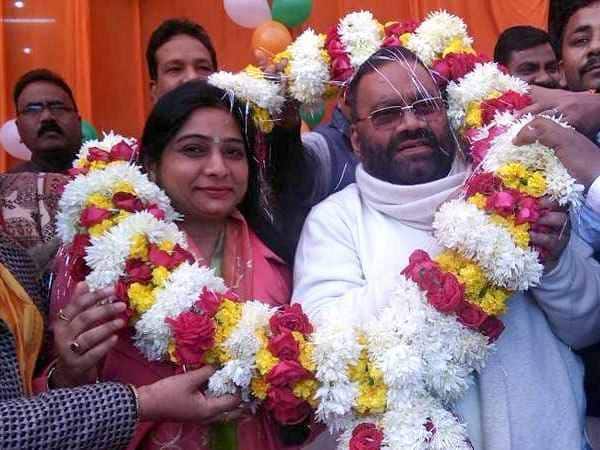 संघमित्रा मौर्य स्वामी प्रसाद मौर्य की बेटी हैं. संघमित्रा यूपी के बदायूं से बीजेपी की लोकसभा सांसद हैं. उन्होंने मुलायम सिंह यादव के भतीजे धर्मेंद्र यादव को 2019 के चुनाव में पराजित किया था.