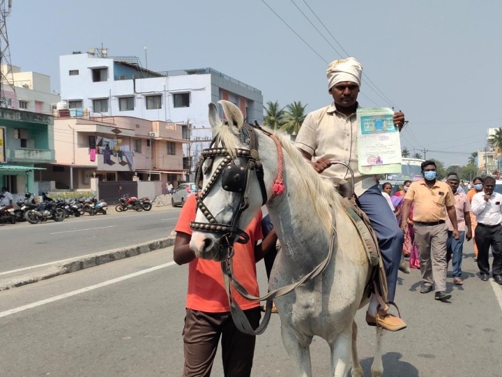 கோவை அதிமுக மேயர் வேட்பாளராக அறியப்படும் சர்மிளா சந்திரசேகர் வேட்பு மனுத்தாக்கல்..!