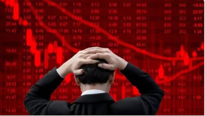 Stock Market down Sensex crashes over 1400 points Nifty below 16000 amid Ukraine Russia Crisis Oil price surge Sensex Crash: ఉక్రెయిన్‌ - రష్యా వార్ ఎఫెక్ట్, మళ్లీ కుప్పకూలిన స్టాక్ మార్కెట్ !  సెన్సెక్స్ 1400 పాయింట్లు ఢమాల్