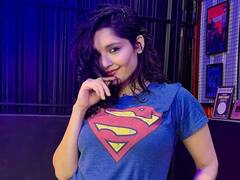 ‘గురు’వు గారు చూశారా.. రితికా సింగ్ ఇప్పుడు ‘సూపర్ ఉమెన్’