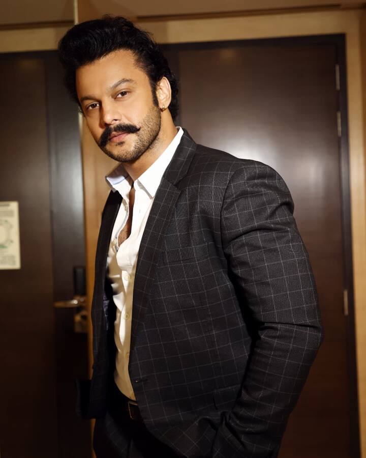 या संदर्भात आदिनाथ कोठारेने आपली प्रतिक्रिया दिली आहे. आदिनाथ म्हणाला,