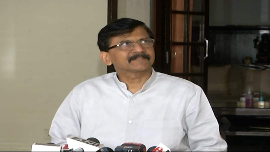 गोव्यात काँग्रेस हाच सर्वात मोठा पक्ष असेल, प्रमोद सावंत निवडून येणं अवघड, संजय राऊत यांचं भाकीत Shivsena Leader Sanjay Raut comment on Goa assembly election 2022 गोव्यात काँग्रेस हाच सर्वात मोठा पक्ष असेल, प्रमोद सावंत निवडून येणं अवघड, संजय राऊत यांचं भाकीत