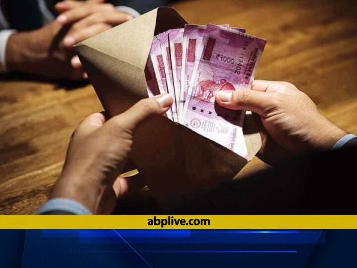 MP MLA Salary: जानिए मध्य प्रदेश के विधायकों को हर महीने कितनी सैलरी मिलती है? दूसरी राज्यों की भी देखें लिस्ट MP MLA Salary and Allowance: monthly salary of madhya pradesh MLA, see state wise mla salary list ann MP MLA Salary: जानिए मध्य प्रदेश के विधायकों को हर महीने कितनी सैलरी मिलती है? दूसरी राज्यों की भी देखें लिस्ट