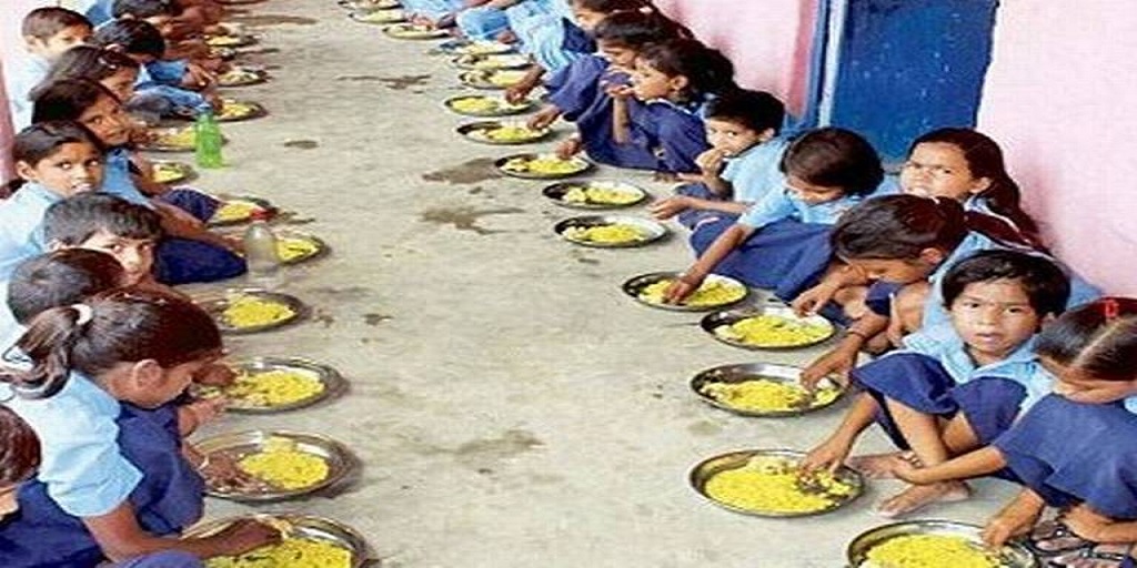 West Bengal Paray Paray Shikkhalay Now Started Mid Day Meal Cooked Food  Initiative | Mid-Day Meal: পাড়ায় শিক্ষালয়ে এবার মিড ডে মিল, জেলায়  জেলায় নয়া নির্দেশ