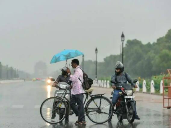 दिल्ली-एनसीआर में मौसम का बदला मिजाज, तेज हवाओं के साथ बादल गरजे, बूंदाबांदी से बढ़ी ठंड- PICS दिल्ली-एनसीआर में मौसम का बदला मिजाज, तेज हवाओं के साथ बादल गरजे, बूंदाबांदी से बढ़ी ठंड- PICS