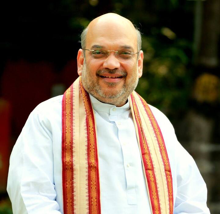 बता दें कि अमित शाह बचपन से ही राष्ट्रीय स्वयंसेवक संघ (आरएसएस) से जुड़े थे. वो अहमदाबाद में अपने कॉलेज के दिनों में औपचारिक रूप से आरएसएस के स्वयंसेवक बन गए थे.