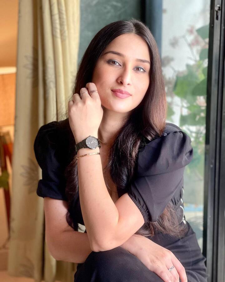 मीडिया रिपोर्ट्स की मानें तो अनीता भाभी बनने के लिए कई एक्ट्रेसेस ने ऑडिशन भी दिया है जिनमें से जल्द कोई फाइनल हो सकता है. लेकिन खबर ये भी है कि इस रोल के लिए शीन दास का नाम फाइनल कर लिया गया है. (फोटो – सोशल मीडिया)