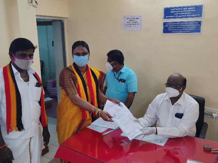 Urban Local Body Election: Zonal office in Salem full of female candidates. Urban Local Body Election: சேலத்தில் திருங்கை முதல் கல்லூரி மாணவி வரை வேட்புமனுத்தாக்கல் செய்ய குவிந்தனர்