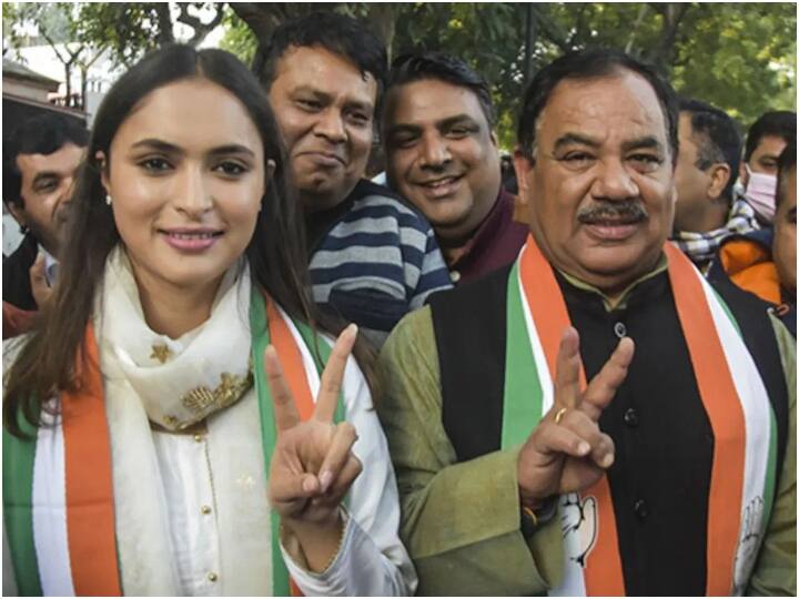 Uttarakhand Election 2022 Congress and BJP Gave 20 percent ticket to kin of its leader Uttarakhand Election 2022: नेताओं के रिश्तेदारों को टिकट देने में आगे हैं कांग्रेस और बीजेपी, जानिए कितने टिकट रिश्तेदारों को दिए हैं