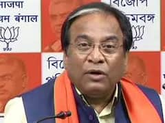 Jayprakash Majumdar: 'মানুষ আপনার থেকে প্রকৃত রাষ্ট্রনেতার মতো আচরণ প্রত্যাশা করে', রাজ্যপালকে খোঁচা জয়প্রকাশের। Bangla News