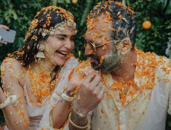 મુંબઇઃ ટીવી અને બોલિવૂડ એક્ટ્રેસ કરિશ્મા તન્ના લગ્ન કરવા જઇ રહી છે. કરિશ્મા તન્નાના લગ્ન અગાઉ પ્રી વેડિંગ ફંક્શન હલ્દી સેરમની યોજાઇ હતી. કરિશ્મા હલ્દી સેરેમનીની અનેક સુંદર તસવીરો અને વીડિયો સોશિયલ મીડિયા પર છવાયા હતા.