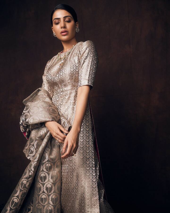 आप सामंथा की पॉपुलैरिटी का अंदाज़ा इसी से लगा सकते हैं कि उन्हें इंस्टाग्राम पर फोलो करने वालों की संख्या 21.5 मिलियन से ज्यादा है.