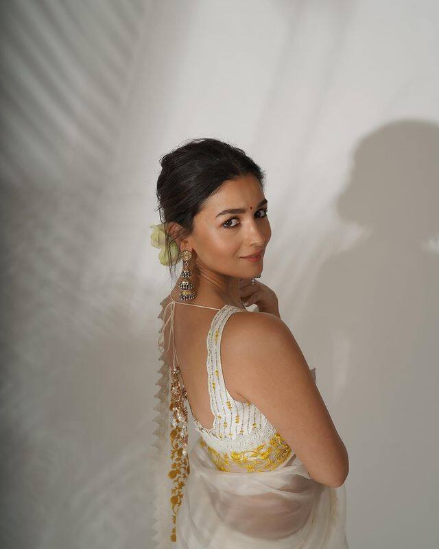 'ఆర్ఆర్ఆర్' సినిమాను మార్చి 25న విడుదల చేయనున్నారు. (Photo Courtesy : Instagram)