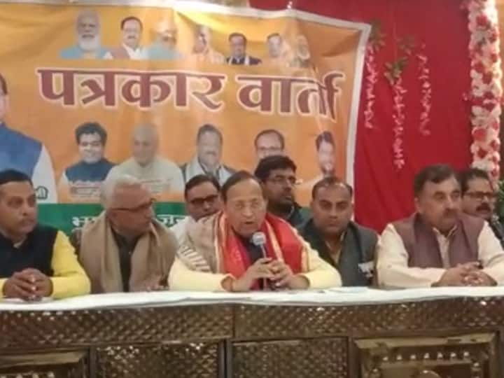 Mathura BJP leader Arun Singh targets SP Said riots in SP government relief only minorities ANN UP Election 2022: बीजेपी के राष्ट्रीय महासचिव अरुण सिंह का आरोप- सपा सरकार में होते थे दंगे, सिर्फ एक समुदाय को पहुंचाई जाती थी राहत