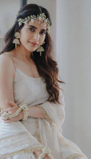 કરિશ્માના ફેન્સે તેને આ ખાસ અવસર પર અભિનંદન આપી રહ્યા છે અને સારા ભવિષ્યની શુભકામના આપી રહ્યા છે.