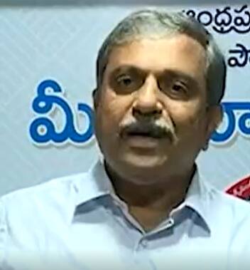 AP Whip Sajjala: రెచ్చగొట్టే వ్యాఖ్యల ద్వారా సమస్య జఠిలం అవుతుందన్న సజ్జల రామకృష్ణారెడ్డి.