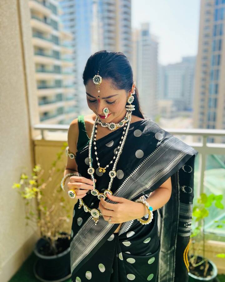 अभिनेत्री सोनाली कुलकर्णी हिने मागच्या वर्षी कुणाल बेनोडेकरसोबत लग्नगाठ बांधली. (Photo:@sonalee1/FB)