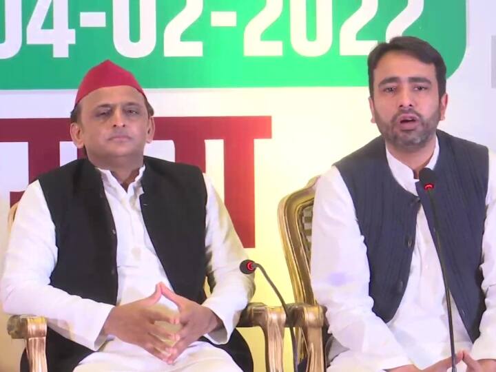 Akhilesh yadav And Jayant Chaudhary press confrence in agra UP Election 2022: आगरा में CM योगी पर जमकर बरसे अखिलेश-जयंत, 'गर्मी' वाले बयान पर दिया ये जवाब