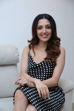 ‘డీజే టిల్లు’ హీరోయిన్ నేహా శెట్టి లేటెస్ట్ ఫొటోషూట్