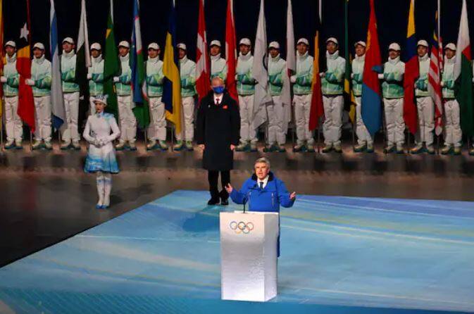 ਭਾਰਤ ਨੇ ਵੀਰਵਾਰ ਨੂੰ ਐਲਾਨ ਕੀਤਾ ਕਿ ਬੀਜਿੰਗ ਵਿੱਚ ਭਾਰਤੀ ਦੂਤਾਵਾਸ ਮਾਮਲਿਆਂ ਦੇ ਮੁਖੀ 2022 ਦੇ ਸਰਦ ਰੁੱਤ ਓਲੰਪਿਕ ਦੇ ਉਦਘਾਟਨੀ ਜਾਂ ਸਮਾਪਤੀ ਸਮਾਗਮ ਵਿੱਚ ਸ਼ਾਮਲ ਨਹੀਂ ਹੋਣਗੇ ਕਿਉਂਕਿ ਚੀਨ ਨੇ ਗਲਵਾਨ ਘਾਟੀ ਝੜਪ ਵਿੱਚ ਸ਼ਾਮਲ ਫੌਜੀ ਕਮਾਂਡਰ ਨੂੰ ਇਸ ਵੱਕਾਰੀ ਖੇਡ ਸਮਾਗਮ ਦਾ ਮਸ਼ਾਲ-ਧਾਰੀ ਬਣਾ ਕੇ ਸਨਮਾਨਿਤ ਕੀਤਾ ਸੀ।