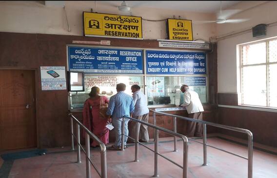 Indian Railways ticket Booking: ਹੋਲੀ ਤੋਂ ਪਹਿਲਾਂ ਰੇਲਵੇ ਨੇ ਲਿਆ ਵੱਡਾ ਫੈਸਲਾ, ਘਰ ਜਾਣ ਵਾਲੇ ਯਾਤਰੀਆਂ ਨੂੰ ਆਸਾਨੀ ਨਾਲ ਮਿਲੇਗੀ Confirm Ticket