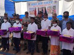 Chhattisgarh News: नक्सली संगठन को लगा बड़ा झटका, दंतेवाड़ा में 9 नक्सलियों ने किया आत्मसमर्पण