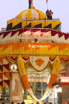 PHOTO : धरतीवर अवतरलं स्वर्ग! आज पांडुरंगाच्या डोक्यावर पडणार अक्षता, विठ्ठल-रुक्मिणीचा लग्नसोहळा