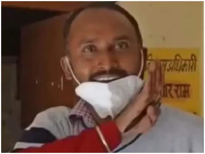 Rajasthan SDM Video goes viral speaking pushpa dialogue while addressing people viral video Watch: राजस्थान के सरकारी अधिकारी बने 'पुष्पा', बोले- 'मैं झुकेगा नहीं, जनता का काम रुकेगा नहीं'