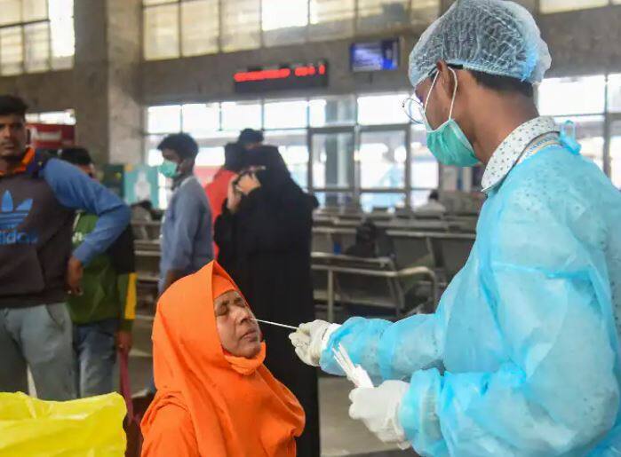 maharashtra corona cases  mumbai covid  19 cases updates  Maharashtra Corona Cases: મહારાષ્ટ્રમાં કોરોનાના કેસમાં સતત ઘટાડો, મુંબઈમાં આજે 643 નવા કેસ