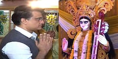 Sourav Ganguly: স্ত্রী ডোনার নাচের স্কুলে বাগদেবীকে অঞ্জলি দিলেন সৌরভ, আবদার মেনে তুললেন সেলফিও