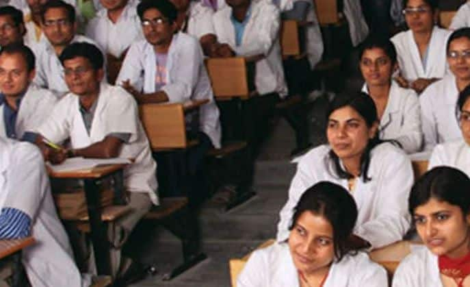 Fees of 50 Percent seats in private medical colleges ખાનગી મેડિકલ કોલેજોની ફી મુદ્દે નેશનલ મેડિકલ કમિશને જાહેર કરી નવી ગાઈડલાઈન