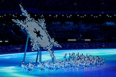 Winter Olympics: लॉकडाउन, कोरोना और बहिष्कार के साये में चीन में हुआ विंटर ओलंपिक का आगाज़, कश्मीर के आरिफ ने फहराया तिरंगा