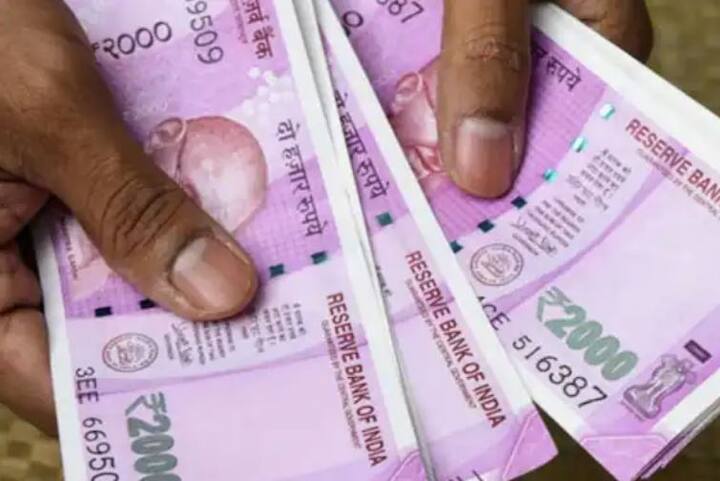 ਕੇਂਦਰ ਸਰਕਾਰ ਦੁਆਰਾ ਸ਼ੁਰੂ ਕੀਤੀ ਪ੍ਰਧਾਨ ਮੰਤਰੀ ਗਰੀਬ ਕਲਿਆਣ ਯੋਜਨਾ (ਪ੍ਰਧਾਨ ਮੰਤਰੀ ਗਰੀਬ ਕਲਿਆਣ ਯੋਜਨਾ: PMGKY) ਦੇ ਤਹਿਤ ਮੁਫਤ ਰਾਸ਼ਨ ਦਿੱਤਾ ਜਾ ਰਿਹਾ ਹੈ। ਇਸ ਸਕੀਮ ਤਹਿਤ ਮਾਰਚ 2022 ਤੱਕ ਲਾਭਪਾਤਰੀਆਂ ਨੂੰ ਇਹ ਸਹੂਲਤ ਦਿੱਤੀ ਜਾ ਰਹੀ ਹੈ।