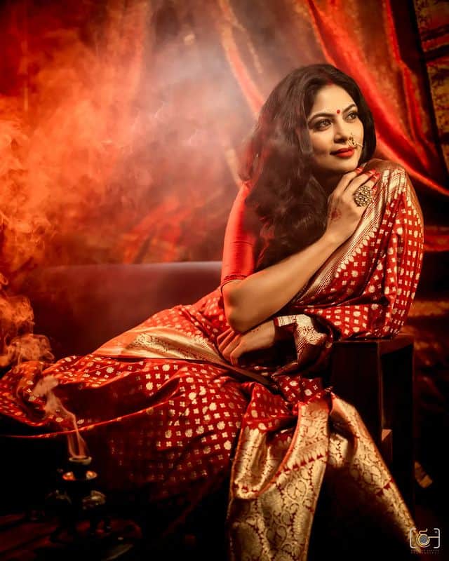 सध्या श्वेता चर्चेत आलीये ती तिच्या नव्या फोटोशूटमुळे; श्वेताने ब्रायडल फोटोशूट केलंय. (photo: shwetashinde_official/ig)