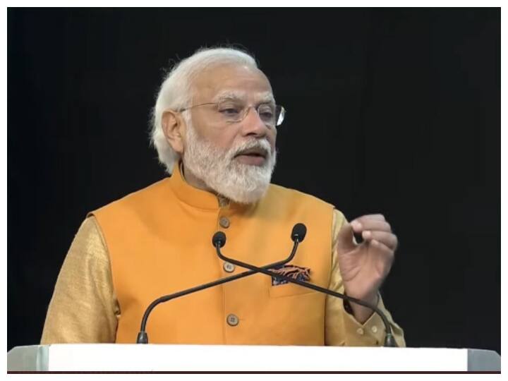 India is a country facing global challenges, Prime Minister Modi addressed the Indians in Germany भारत हा जागतिक आव्हानांचा सामना करणारा देश आहे, पंतप्रधान मोदींनी जर्मनीतील भारतीयांना केलं संबोधित