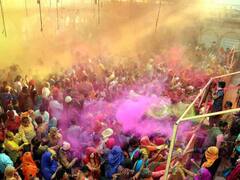 Basant Panchami 2022: बसंत पंचमी पर वृ्ंदावन में हुआ रंगोत्सव का आगाज, बांके बिहारी मंदिर में उमड़े श्रद्धालु
