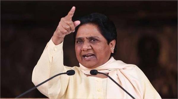 जेल से बाहर आने के बाद राजा भैया से मायावती के बाबत सवाल पूछा गया तो उन्होंने साफ कहा कि बसपा चीफ ने राजनीतिक दुर्भावना के तहत झूठे और बेबुनियाद आरोपों में उन्हें जेल भेजा था.