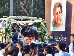 Lata Mangeshkar's Final Journey Amid Scores Of Fans In Mumbai. Shah Rukh, Sachin Pay Last Respects (In Photos)