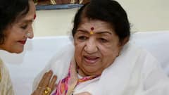 Lata Mangeshkar Demise: ক্রিকেটপ্রেমী লতা মঙ্গেশকরকে বাইশ গজে শ্রদ্ধা, মোতেরায় কালো আর্ম ব্যান্ড পরে মাঠে রোহিতরা | Bangla News