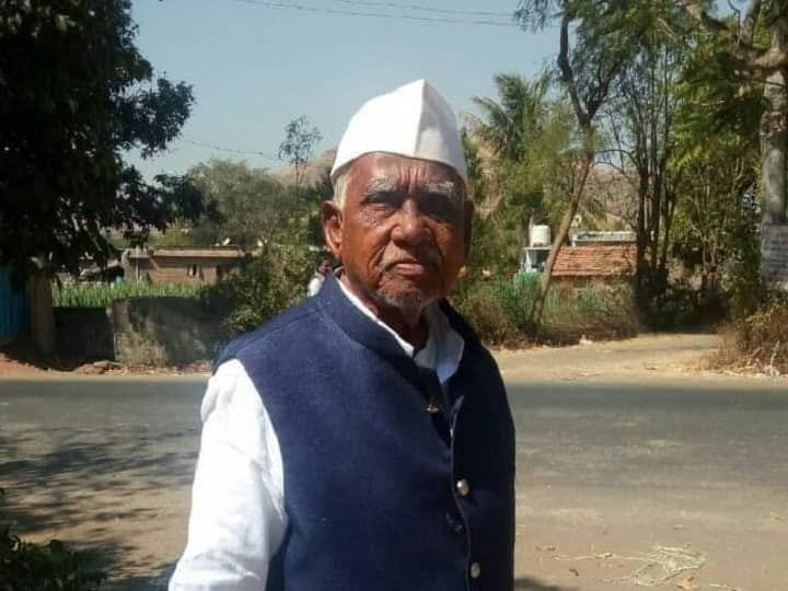 freedom fighter captain Rambhau Lad passes away at kundal कुंडलच्या क्रांतिभूमीतील शेवटचा क्रांतिवीर हरपला, प्रति सरकारच्या तुफान सेनेचे कॅप्टन स्वातंत्र्यसैनिक रामचंद्र लाड यांचे निधन