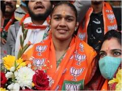 UP Election 2022: बीजेपी की स्टार प्रचारक पहलवान बबीता फोगाट के काफिले पर हमला, कई गाड़ियां क्षतिग्रस्त