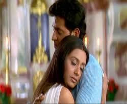 लता जी ने मुझसे दोस्ती करोगी फिल्म में रानी मुखर्जी की अवाज में यारा रब से पहले है तू सॉन्ग गाया था.