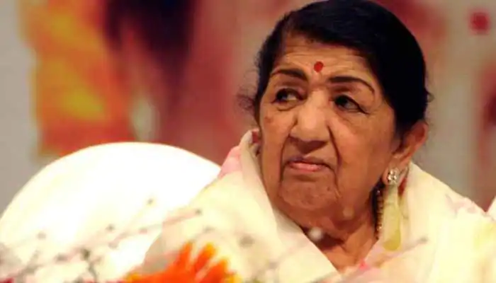 ਜਦੋਂ ਅਚਾਨਕ Lata Mangeshkar 'ਤੇ ਟੁੱਟਿਆ ਸੀ ਮੁਸੀਬਤਾਂ ਦਾ ਪਹਾੜ, ਹੱਸਣਾ ਵੀ ਭੁੱਲ ਗਿਆ ਸੀ ਉਨ੍ਹਾਂ ਦਾ ਪਰਿਵਾਰ ਜਦੋਂ ਅਚਾਨਕ Lata Mangeshkar 'ਤੇ ਟੁੱਟਿਆ ਸੀ ਮੁਸੀਬਤਾਂ ਦਾ ਪਹਾੜ, ਹੱਸਣਾ ਵੀ ਭੁੱਲ ਗਿਆ ਸੀ ਉਨ੍ਹਾਂ ਦਾ ਪਰਿਵਾਰ